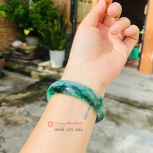 Vòng nguyên khối ngọc cẩm thạch sơn thủy