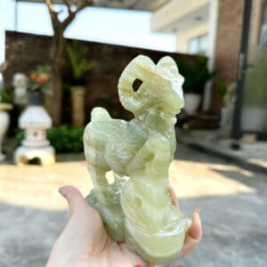 Tượng dê đá ngọc tài lộc