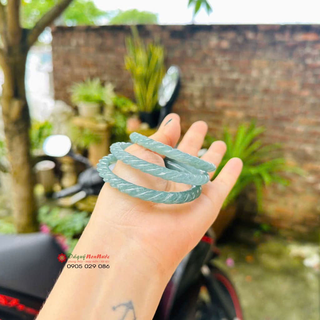 Kiềng đá Ngọc Lam