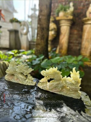 Cặp rồng đá ngọc