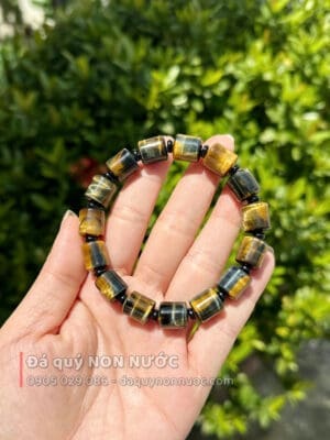 Vòng tay đá mắt hổ